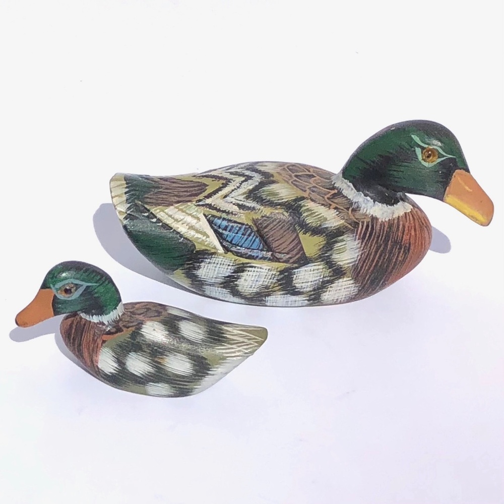 Pacific Rim Carvers Set 2 Miniature Ducks Mallard Mother and Duckling handmade